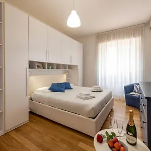Appartamento Bnbutler - Strigelli, 13 - Accogliente Bilocale Con Balcone, Milano